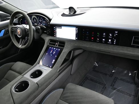 Used 2025 Porsche Taycan Turbo GT image 30