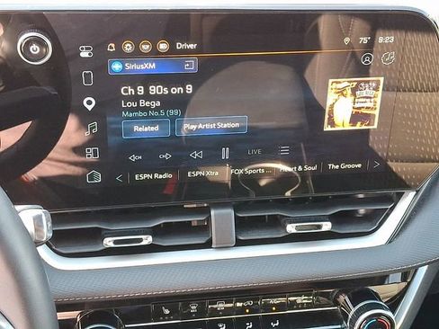 Used 2025 Chevrolet Equinox LT FWD image 10