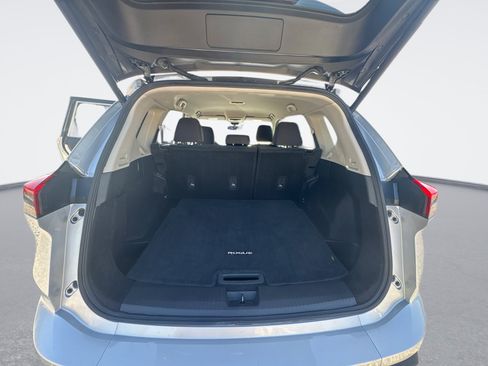 Used 2024 Nissan Rogue SV FWD image 13