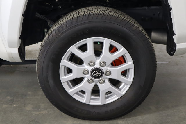 Used 2025 Toyota Tacoma TRD Sport AWD/4WD image 37