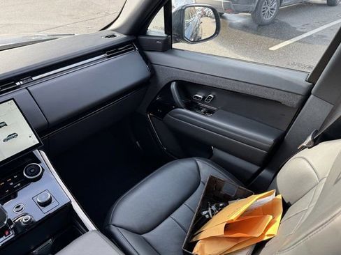 Used 2023 Land Rover Range Rover Sport SE Dynamic image 15