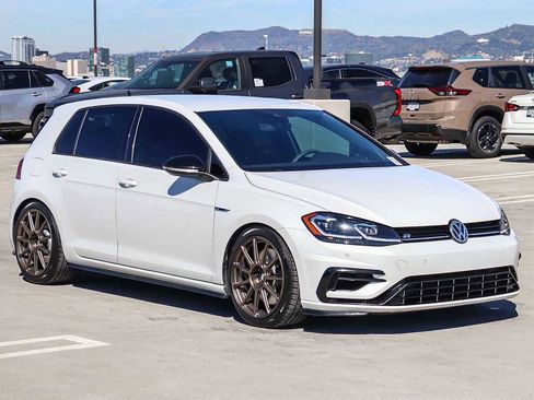 Used 2019 Volkswagen Golf R 4-Door image 3