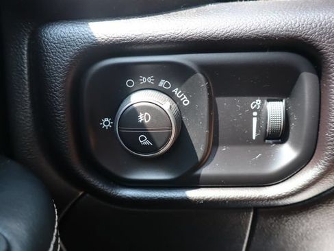 Used 2025 RAM 3500 Big Horn AWD/4WD image 35