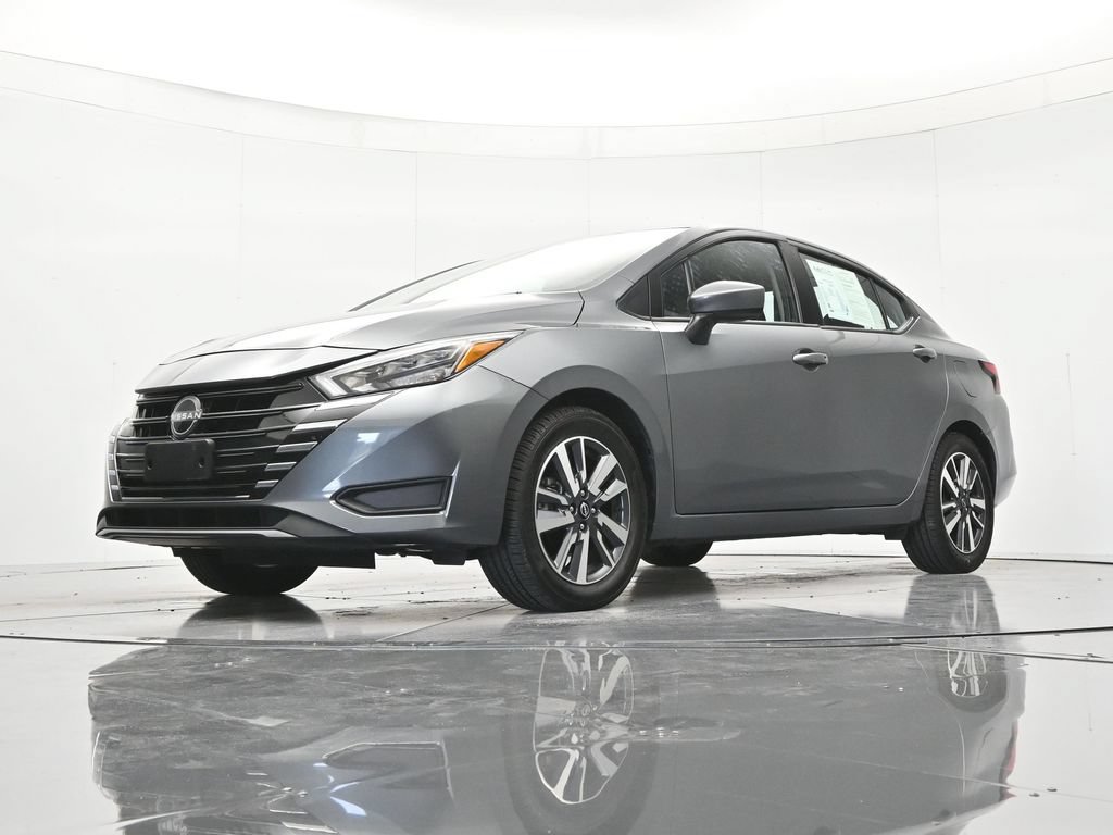Used 2025 Nissan Versa SV FWD image 36