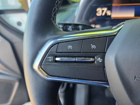 Certified 2024 Chevrolet Equinox EV LT FWD image 22