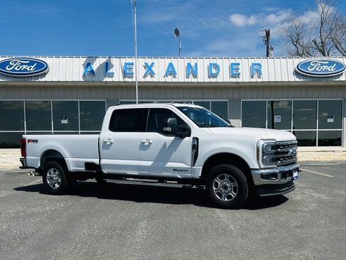New 2026 Ford F350 XLT w/ XLT Premium Package AWD/4WD image 1