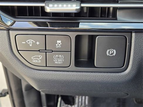 New 2026 Kia Sportage EX image 16