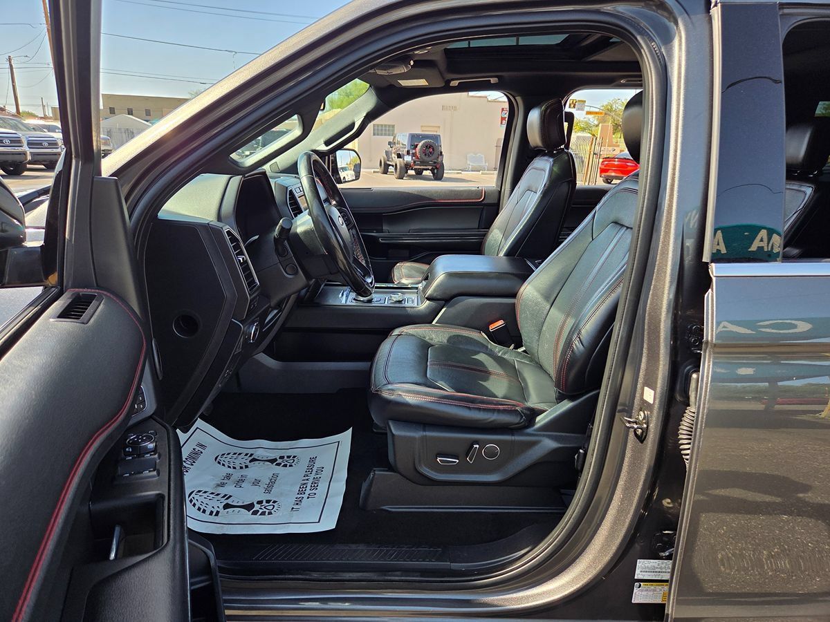 Used 2019 Ford Expedition Limited w/ Equipment Group 303A AWD/4WD image 46