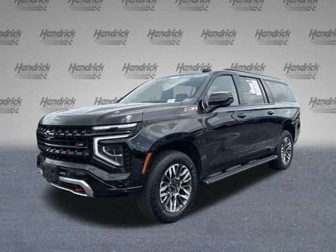 Used 2025 Chevrolet Suburban Z71 AWD/4WD image 9