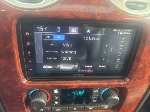 Used 2008 GMC Envoy SLT image 32