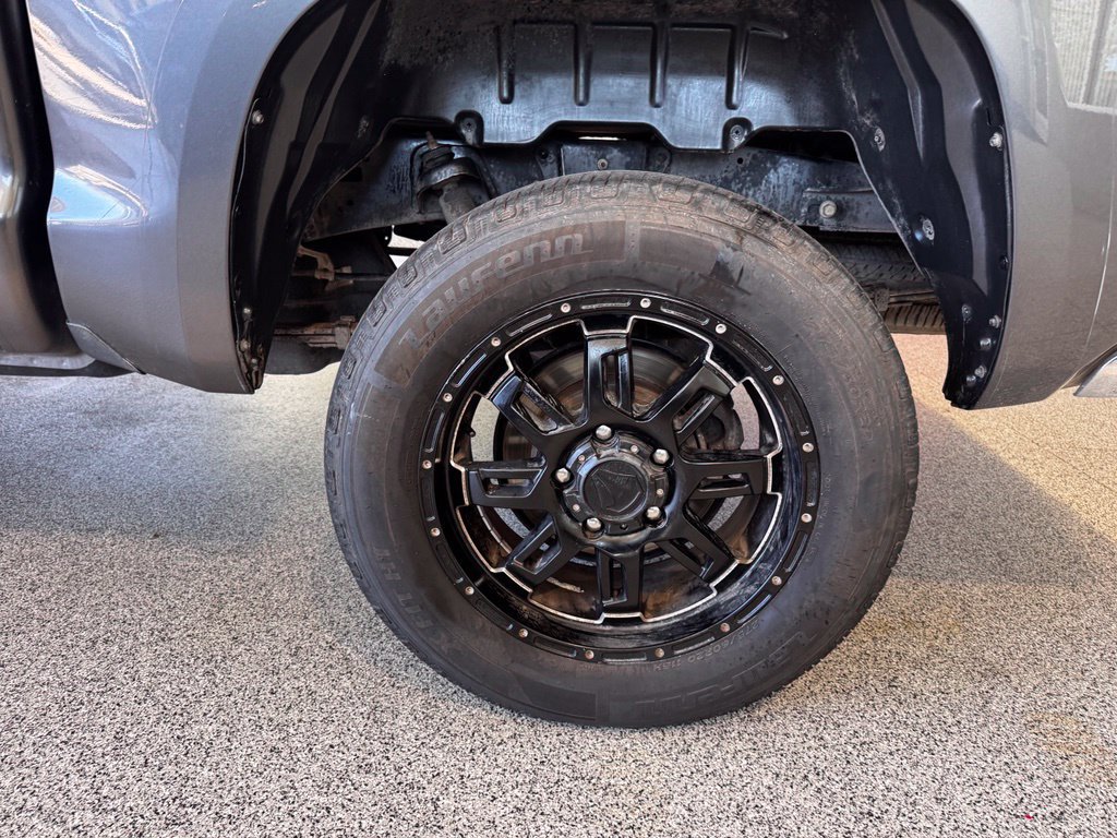Used 2014 Toyota Tundra SR5 w/ SR5 Upgrade Package AWD/4WD image 14