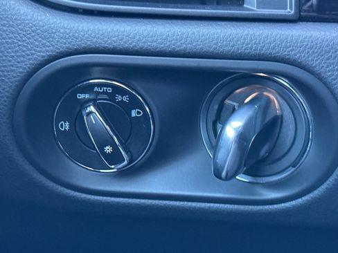 Used 2024 Porsche Macan image 23