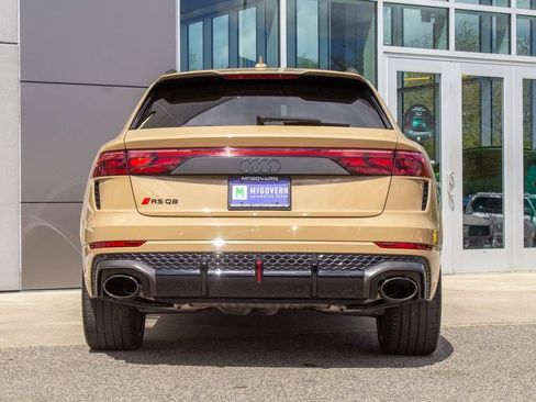 Used 2025 Audi RS Q8 performance AWD/4WD image 9