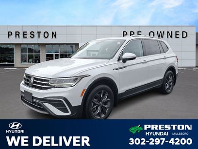 Used 2022 Volkswagen Tiguan SE w/ Panoramic Sunroof Package