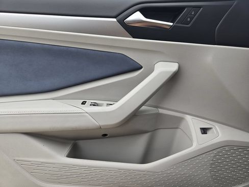 New 2026 Volkswagen Jetta SE FWD image 21