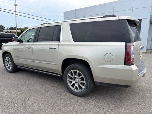 Used 2015 GMC Yukon XL Denali w/ Premium Package AWD/4WD image 25