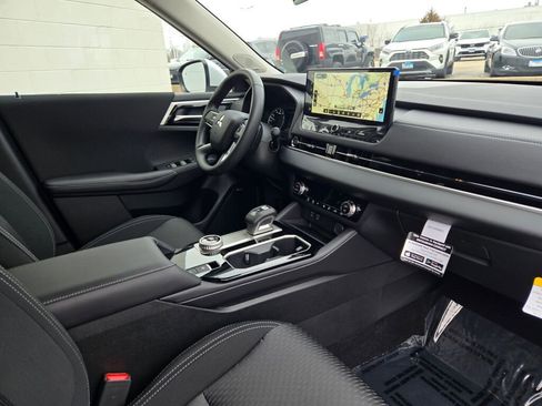 New 2026 Mitsubishi Outlander ES AWD/4WD image 5