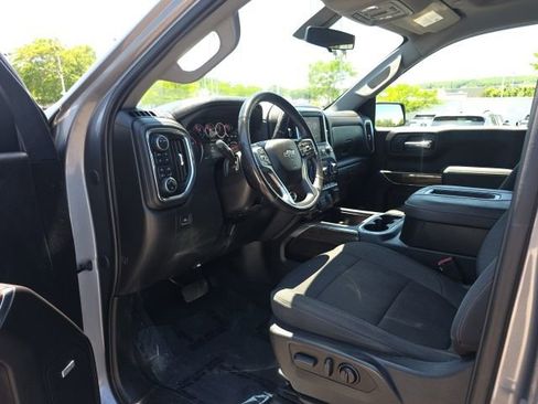Used 2022 Chevrolet Silverado 1500 LT Trail Boss w/ Convenience Package II AWD/4WD image 18