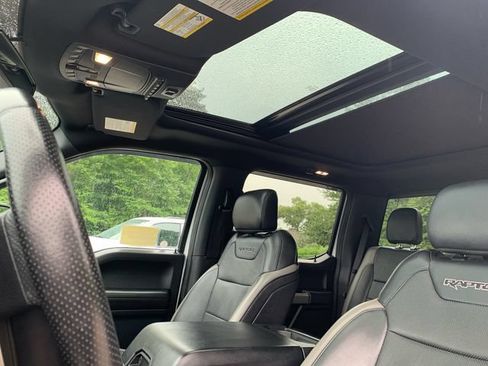 Used 2018 Ford F150 Raptor w/ Equipment Group 801A Mid AWD/4WD image 39