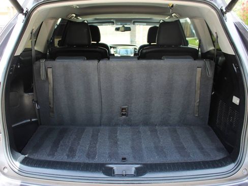 Used 2015 Toyota Highlander XLE FWD image 7