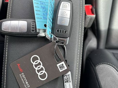 Used 2023 Audi Q4 e-tron Premium w/ Convenience Package AWD/4WD image 9