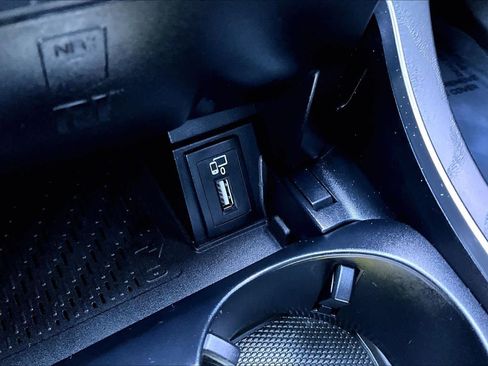 Used 2021 Mercedes-Benz C 300 C 300 image 35