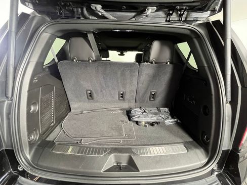 Used 2021 Chevrolet Tahoe High Country w/ Premium Package image 22