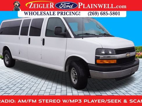 Used 2016 Chevrolet Express 3500 LT w/ LT Preferred Equipment Group image 4