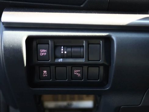 Used 2019 Subaru Crosstrek 2.0i Limited w/ Moonroof Package w/Navigation image 14