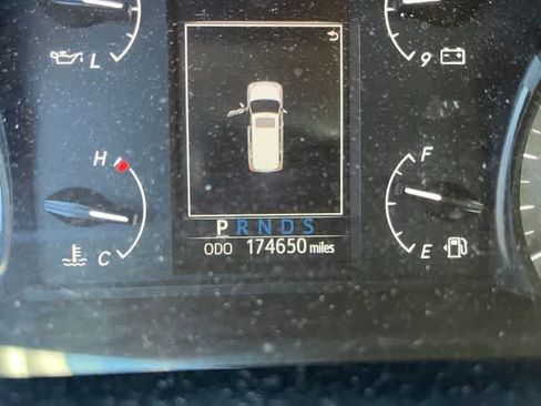 Used 2018 Toyota Sequoia Limited w/ Safety & Convenience Package AWD/4WD image 8