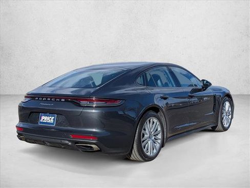 Used 2022 Porsche Panamera image 5