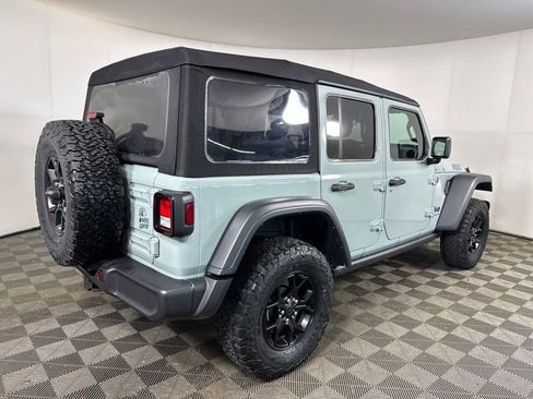 Used 2024 Jeep Wrangler Unlimited image 3