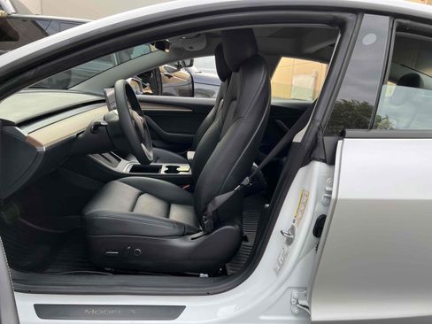Used 2021 Tesla Model 3 Long Range AWD/4WD image 25