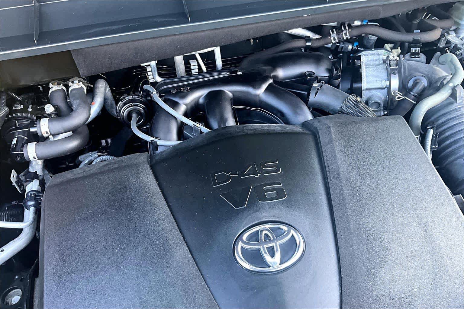 Used 2020 Toyota Highlander XLE AWD/4WD image 33