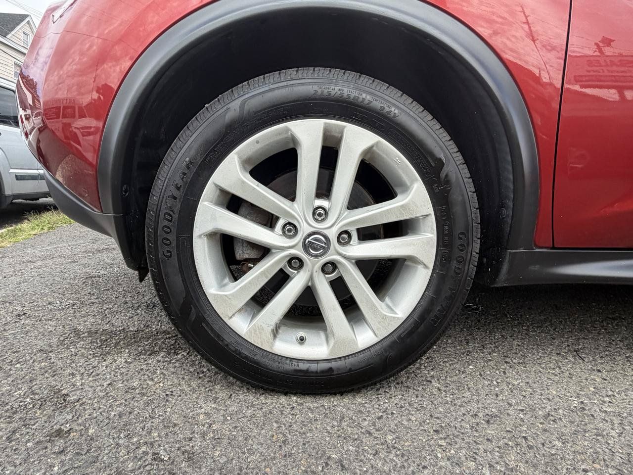 Used 2013 Nissan Juke AWD image 32