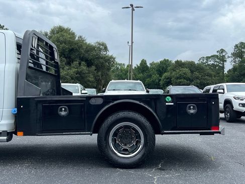 Used 2024 RAM 3500 Tradesman w/ Chrome Appearance Group AWD/4WD image 3