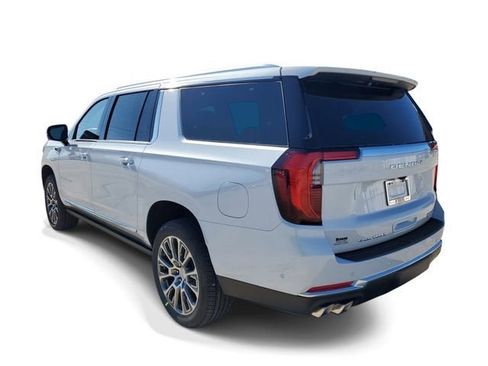 New 2026 GMC Yukon XL Denali w/ Sun & Power Step Package image 4