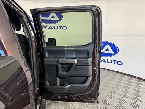 Used 2018 Ford F150 XLT w/ Equipment Group 302A Luxury image 16