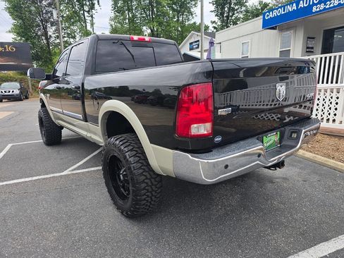 Used 2010 Dodge Ram 2500 Truck Laramie w/ Chrome Accents Group AWD/4WD image 4