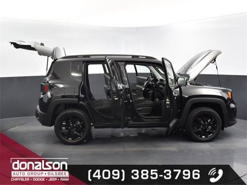 Used 2023 Jeep Renegade Altitude w/ Sun/Sound Group image 21
