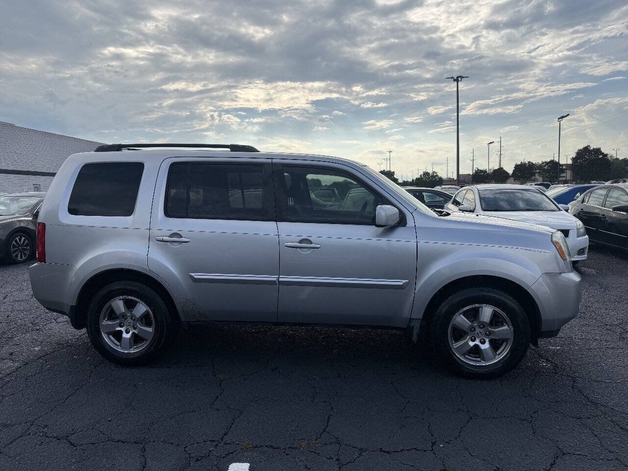 Used 2010 Honda Pilot EX-L image 8
