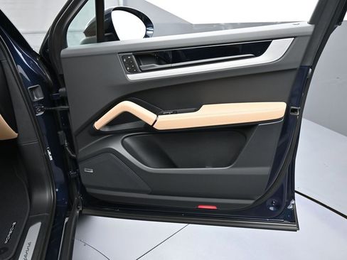 New 2026 Porsche Cayenne AWD/4WD image 28