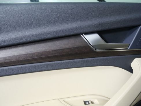 Used 2022 Audi Q5 2.0T Premium Plus w/ Premium Plus Package image 13