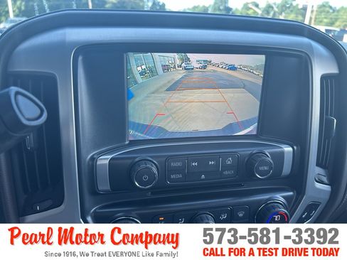 Used 2017 GMC Sierra 1500 SLT w/ SLT Premium Package AWD/4WD image 17
