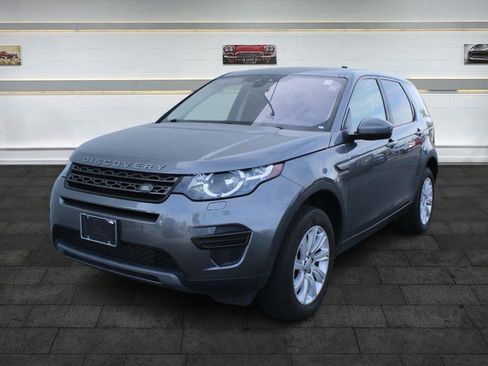 Used 2017 Land Rover Discovery Sport SE image 2