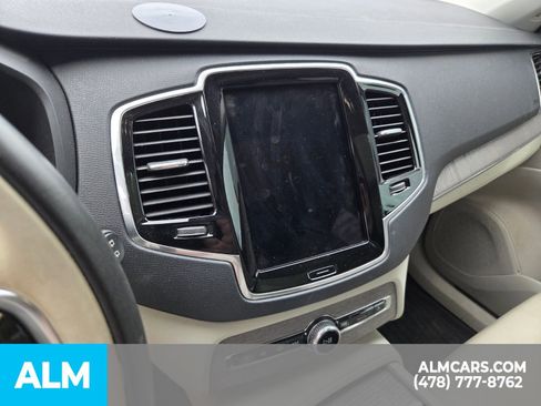 Used 2023 Volvo XC90 B5 Plus w/ Protection Package AWD/4WD image 9