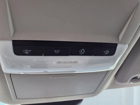 New 2025 Nissan Sentra SR image 14