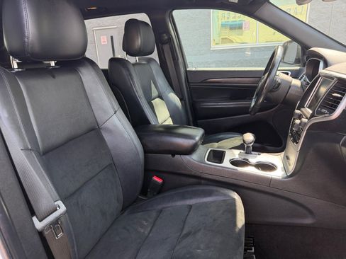 Used 2015 Jeep Grand Cherokee Altitude RWD image 30