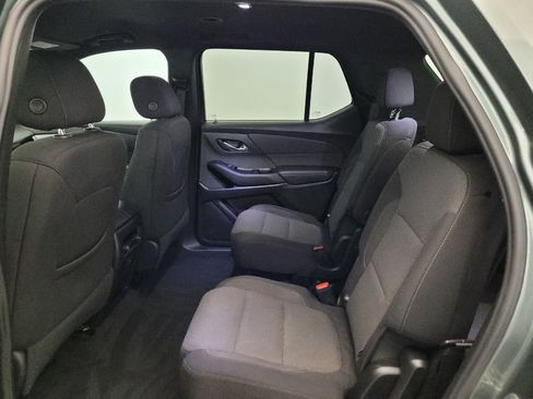 Used 2023 Chevrolet Traverse LT AWD/4WD image 18