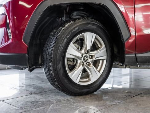 Used 2021 Toyota RAV4 XLE image 9